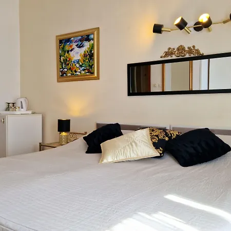 Art Ines Affittacamere Zara