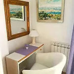 Art Ines بيت ضيافة