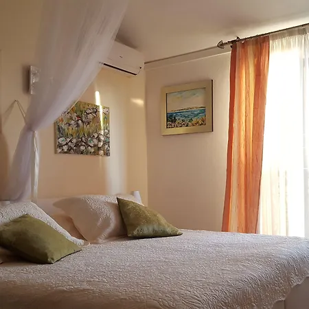 Art Ines 3* Ζαντάρ