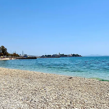 Πανσιόν Art Ines Ζαντάρ